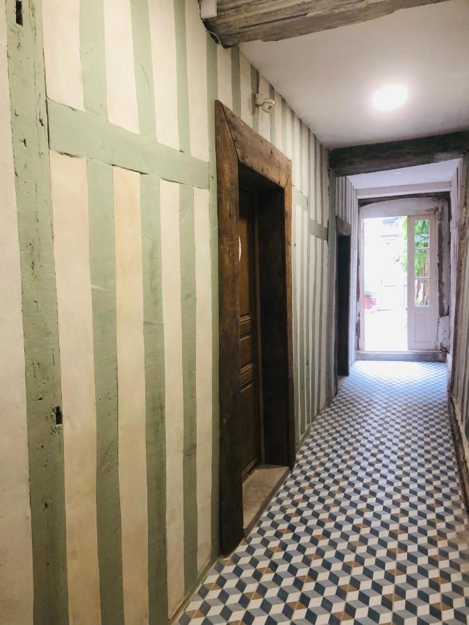 Bulles Champagne Troyes Bouchon Exterior foto